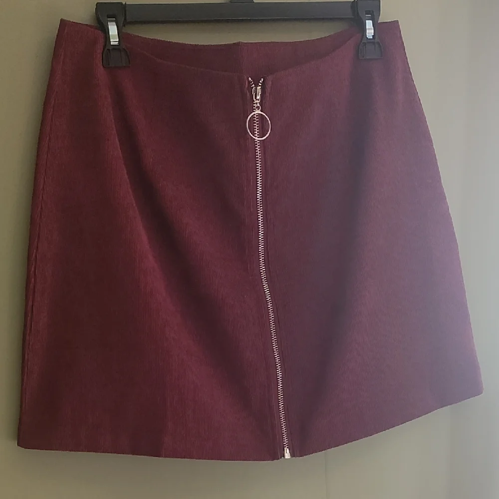 SHEIN Wine Red Mini Skirt with Zipper
